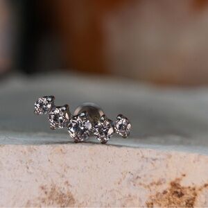 Clear CZ prong set curve - Titanium internally threaded end w/ 16g 9/32 labret